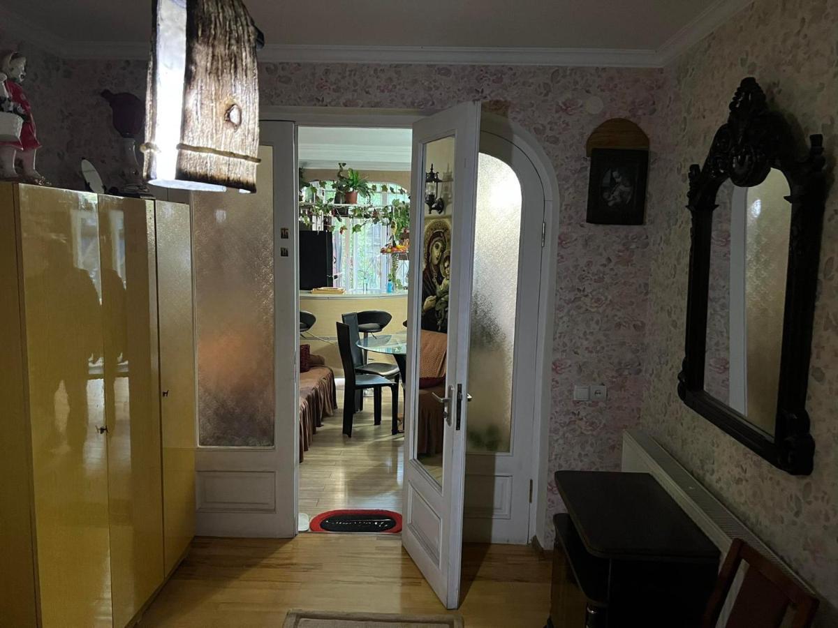 3 Room Flat In Tbilisi Exterior photo