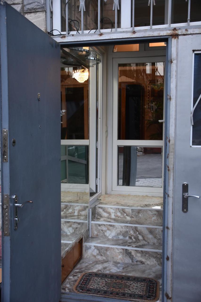3 Room Flat In Tbilisi Exterior photo